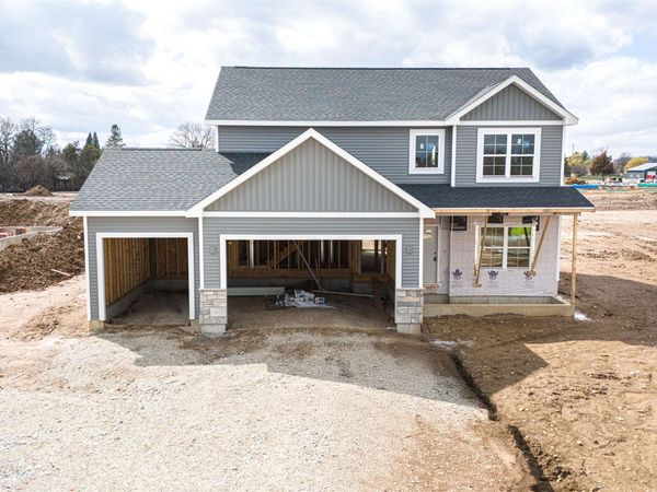 3805 N Woodbury Lane, Janesville, WI 53545