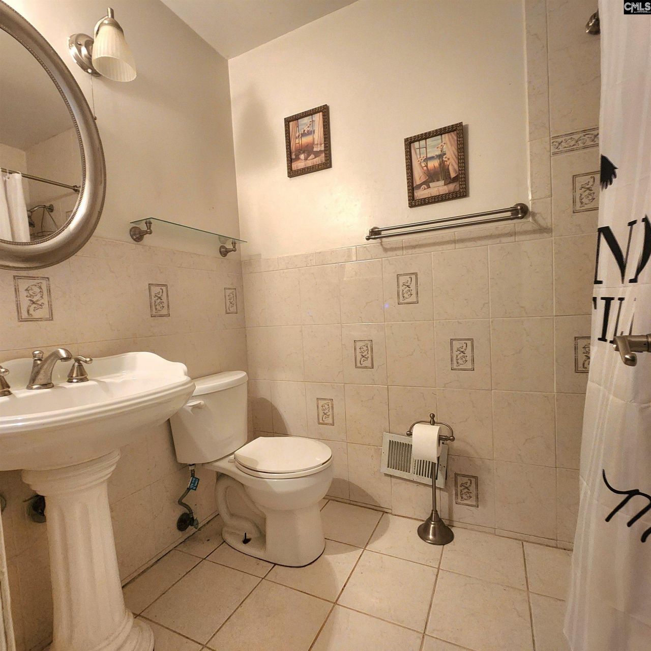 1290 Oaklane Drive  Photo 14