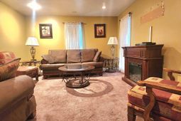 1290 Oaklane Drive  photo 4