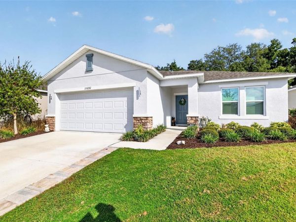 33692 SKY BLOSSOM CIRCLE, LEESBURG, FL 34788