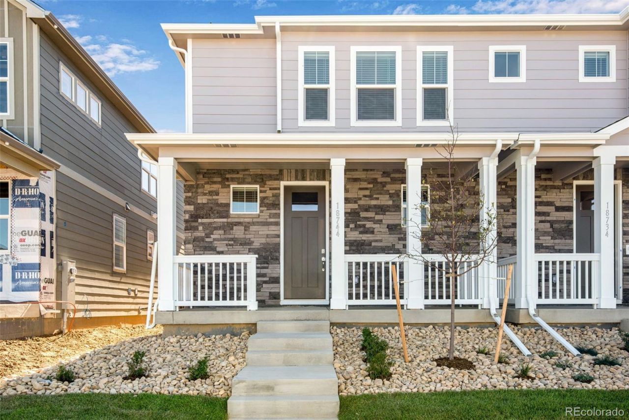 1341 S Chester Street, Unit B, Denver, CO 80247 Main Photo