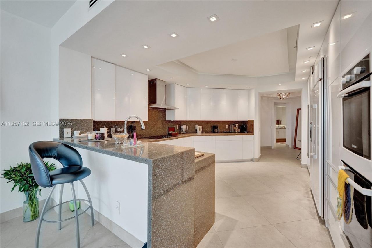 21200 Point Place, Unit 403, Aventura, FL 33180 Photo