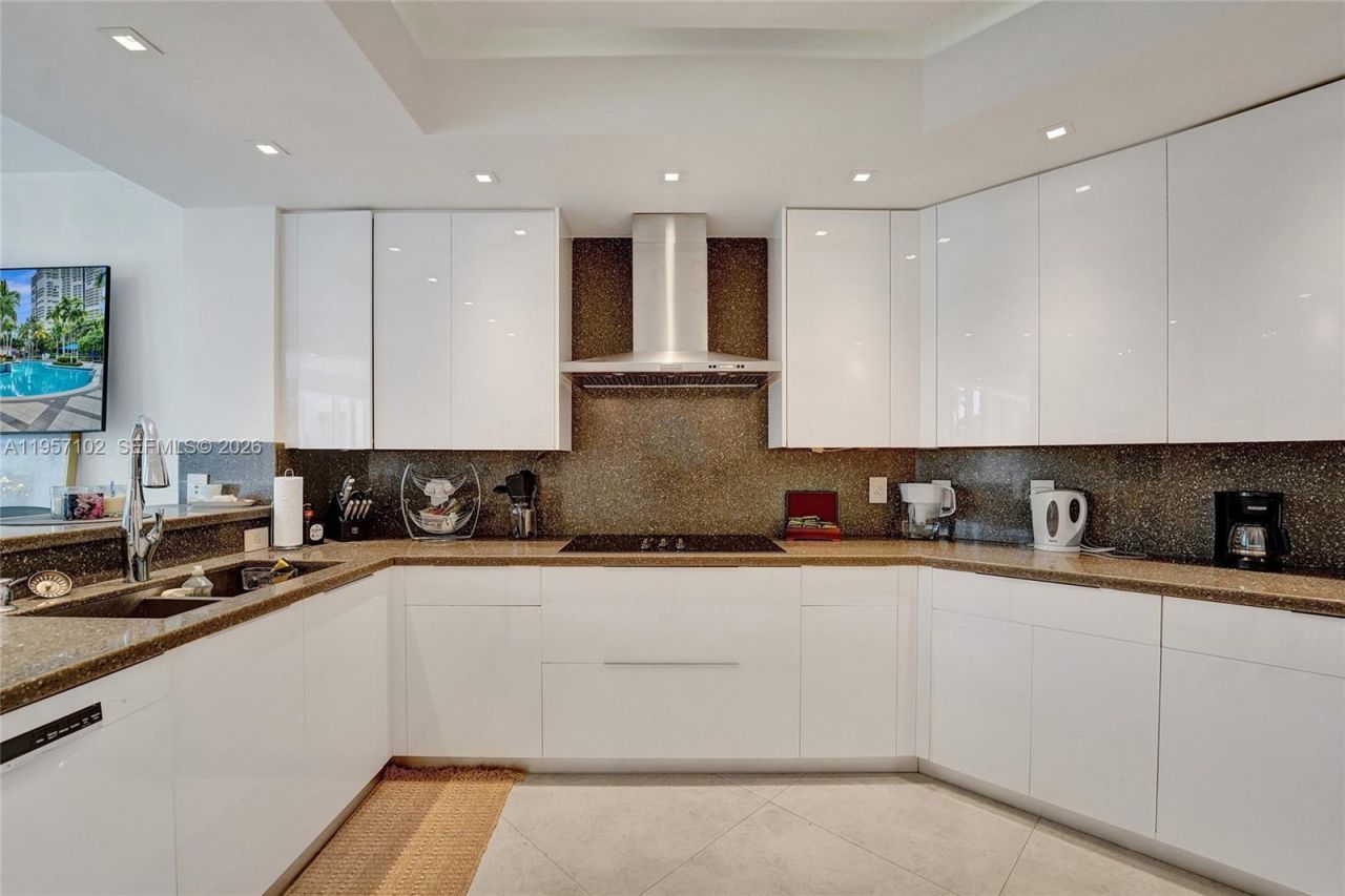 21200 Point Place, Unit 403, Aventura, FL 33180 Photo