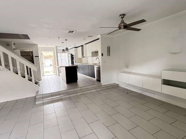 8191 NW 8th MANOR, Unit 5, Plantation, FL 33324