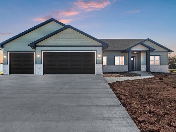 310 LANSDOWNE STREET, De Pere, WI 54115