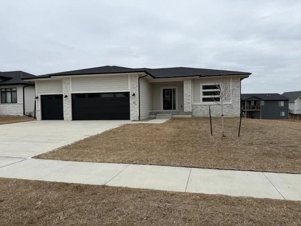 65 NW Hidden Knoll, Waukee, IA 50263