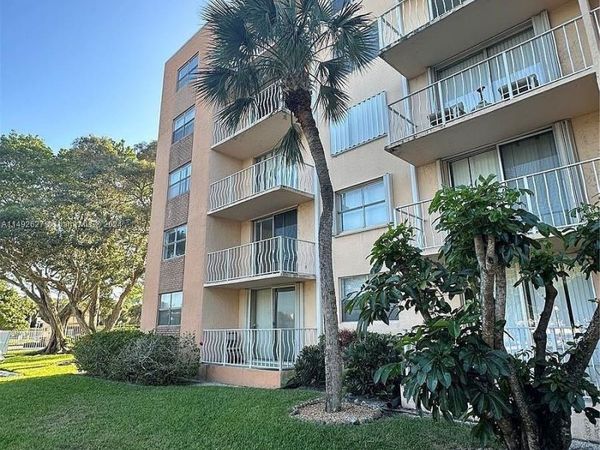 500 Executive Center Drive, Unit 3I, West Palm Beach, FL 33401