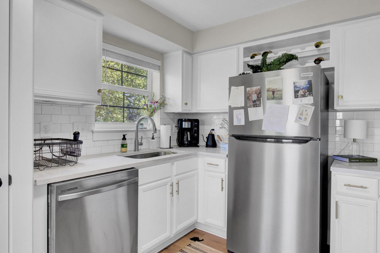 700 Daniel Ellis Drive Photo 11