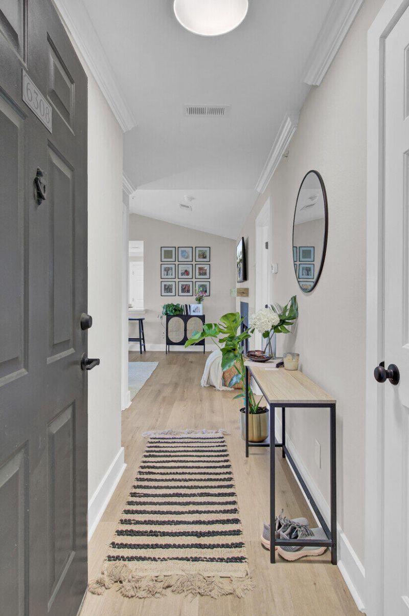 700 Daniel Ellis Drive Photo 2