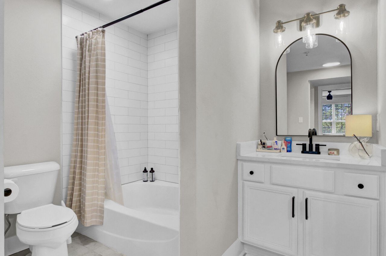 700 Daniel Ellis Drive Photo 22