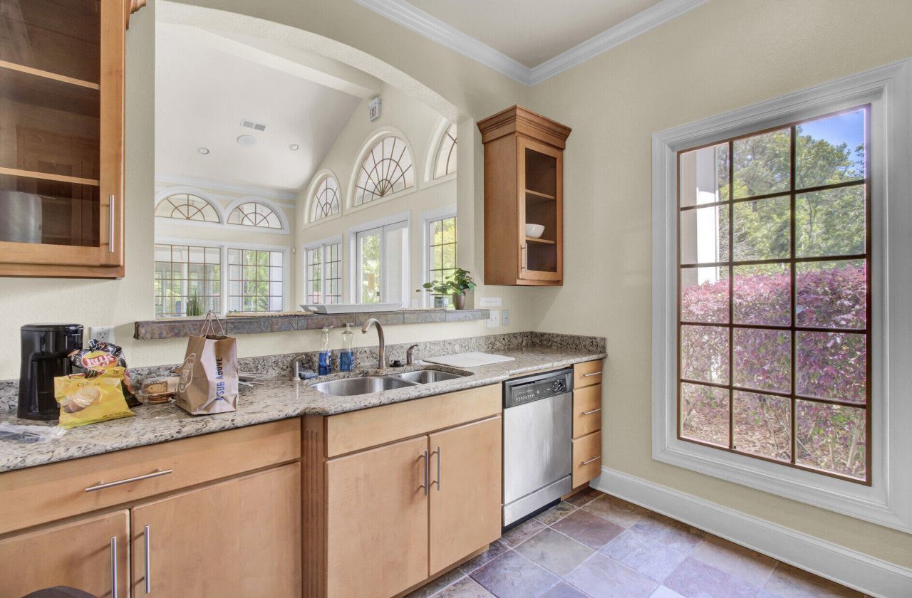 700 Daniel Ellis Drive Photo 35