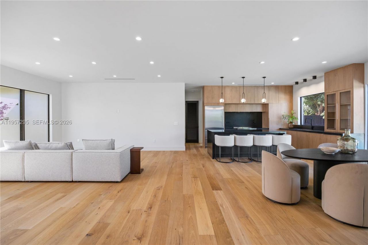 8765 SW 175th St , Palmetto Bay, FL 33157 Photo