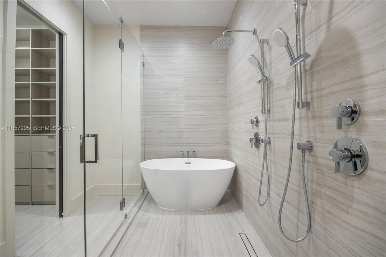 8765 SW 175th St , Palmetto Bay, FL 33157 Photo