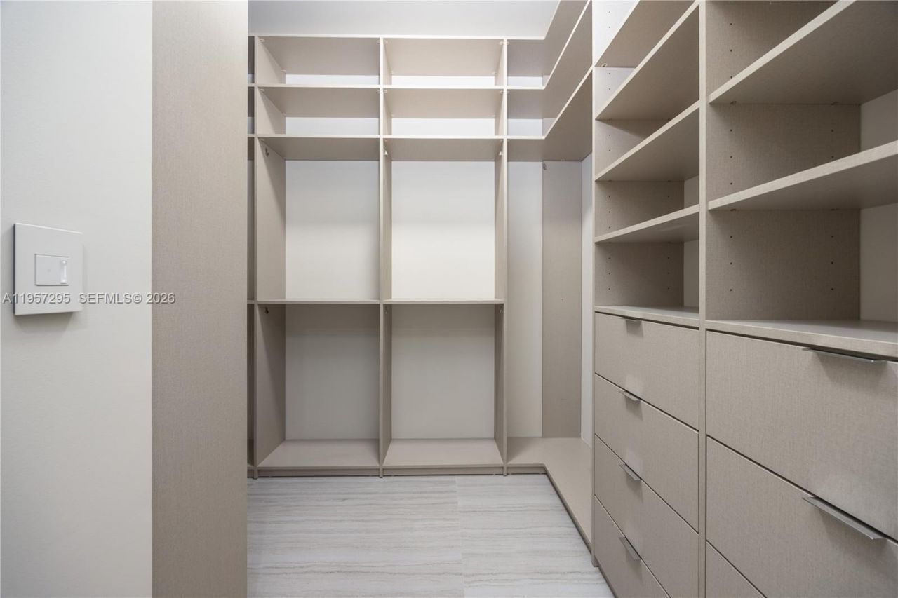 8765 SW 175th St , Palmetto Bay, FL 33157 Photo