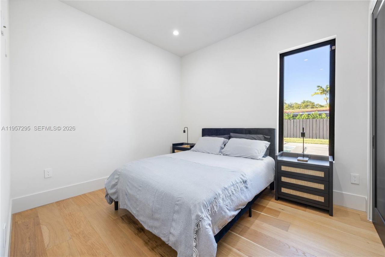 8765 SW 175th St , Palmetto Bay, FL 33157 Photo