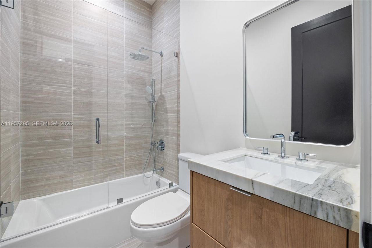 8765 SW 175th St , Palmetto Bay, FL 33157 Photo