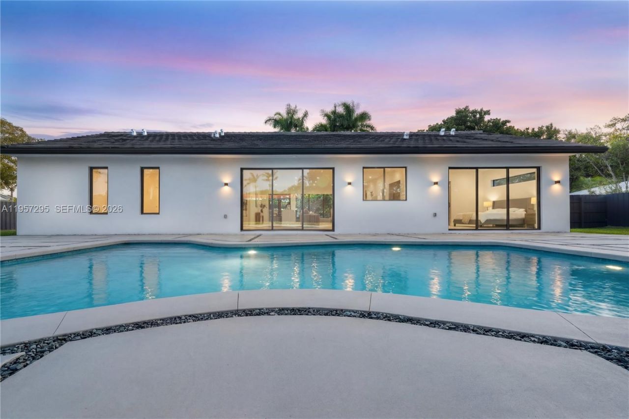 8765 SW 175th St , Palmetto Bay, FL 33157 Photo