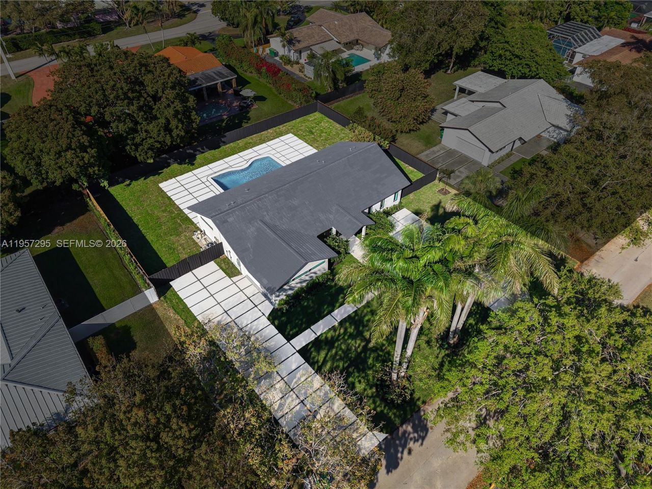 8765 SW 175th St , Palmetto Bay, FL 33157 Photo