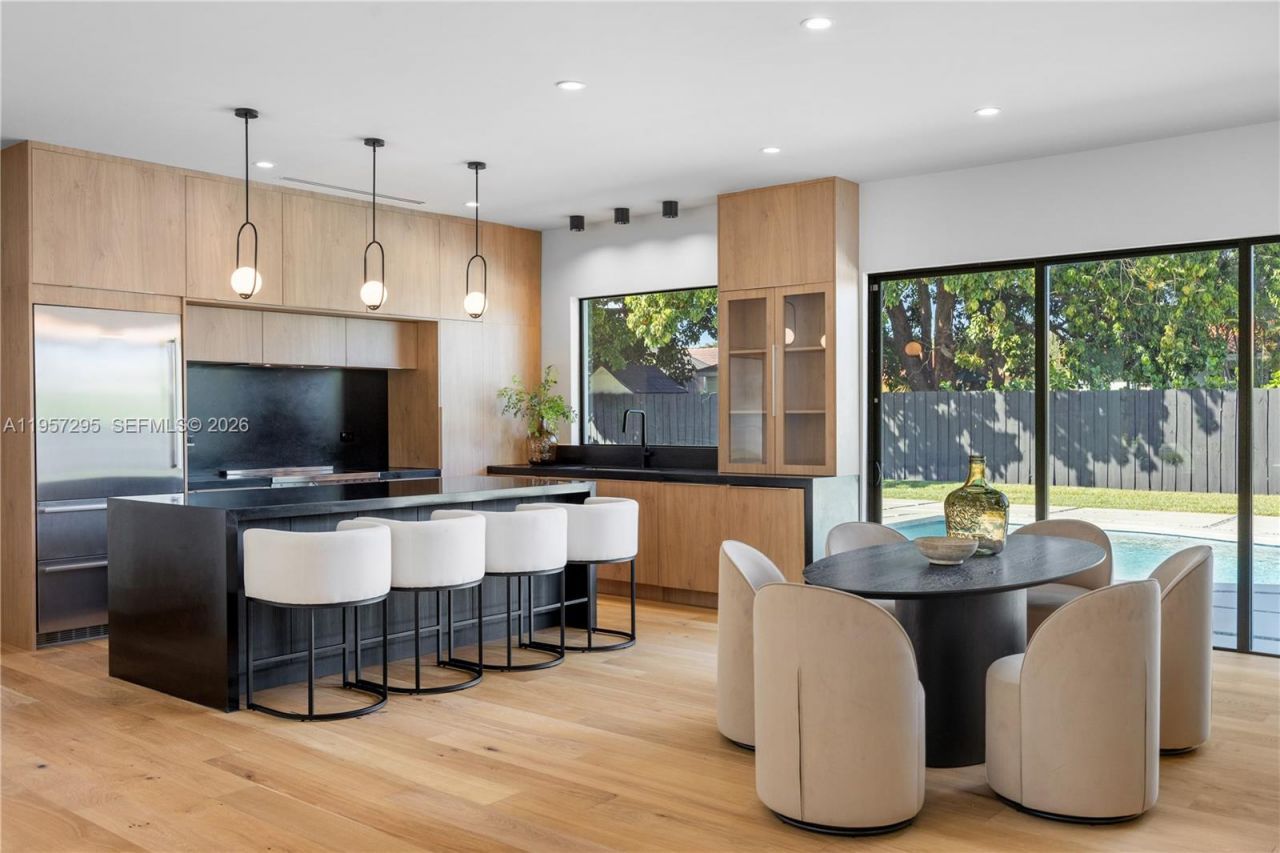 8765 SW 175th St , Palmetto Bay, FL 33157 Photo