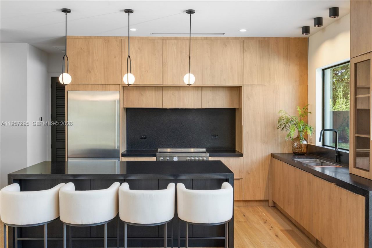 8765 SW 175th St , Palmetto Bay, FL 33157 Photo