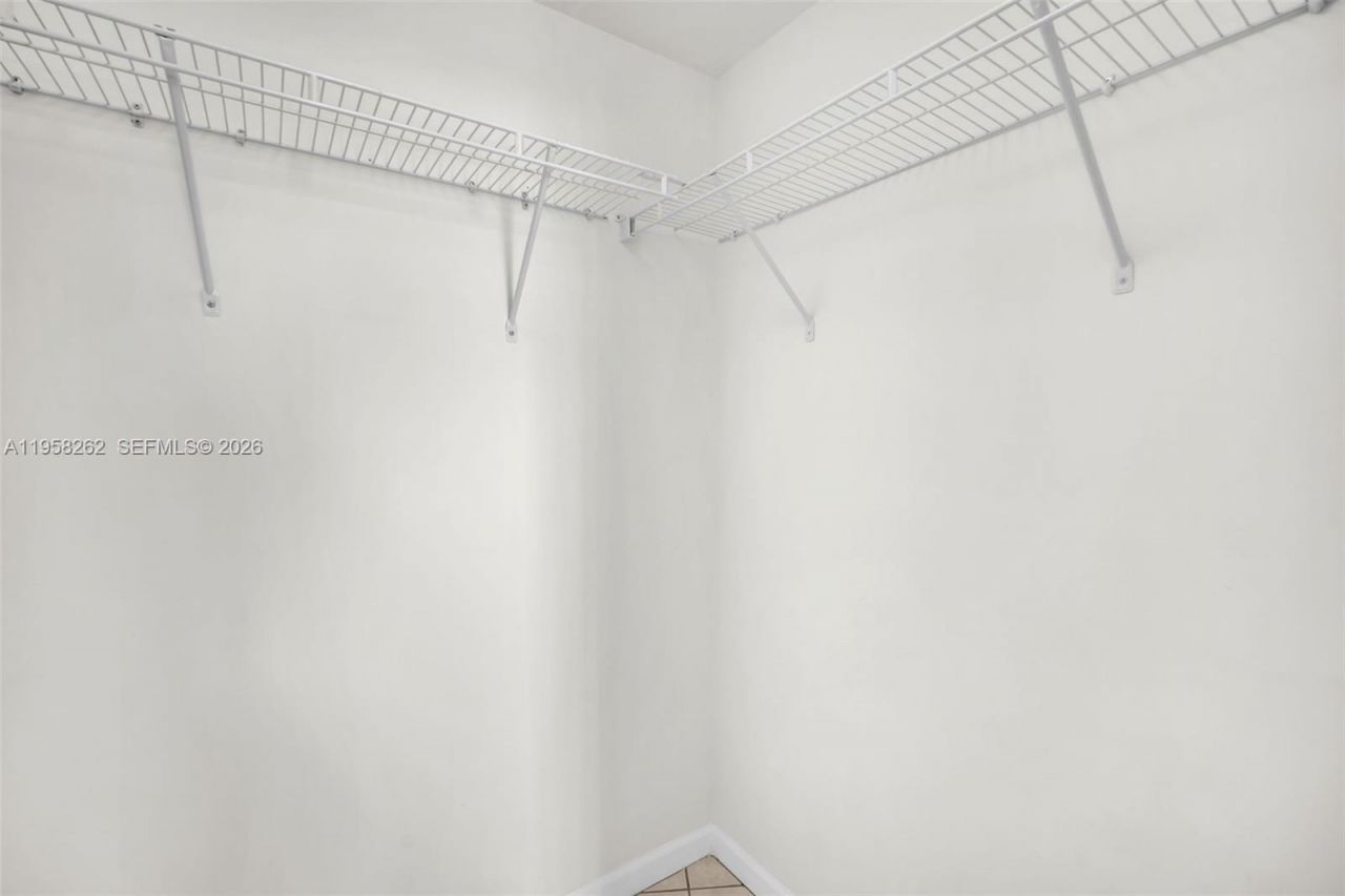 19501 W Country Club Dr, Unit 2011, Aventura, FL 33180 Photo