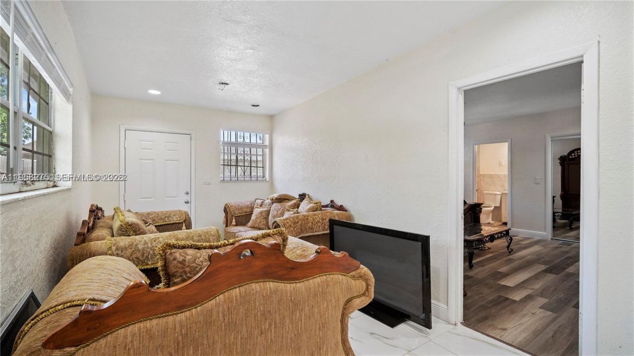 19458 NW 28th Pl, Miami Gardens, FL 33056 Photo