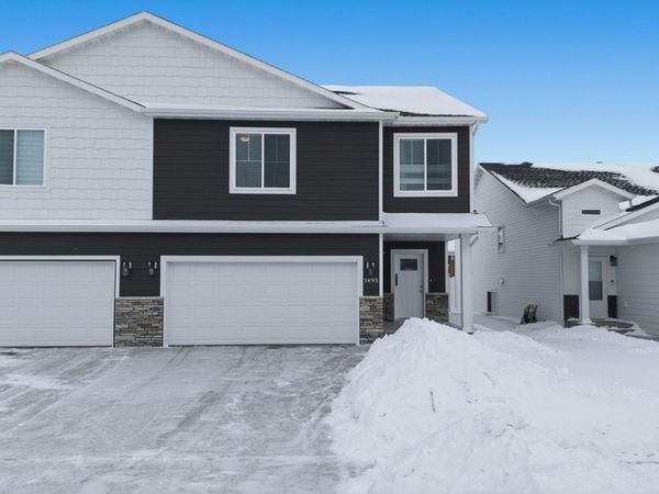 1495 69th Avenue S, Fargo, ND 58104