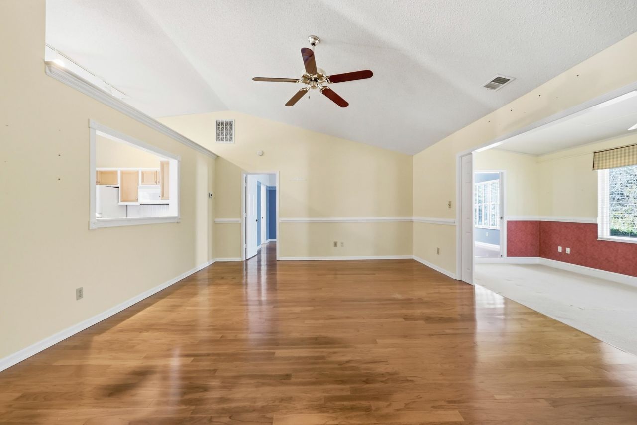 667 Bluebird Ln. Photo 14