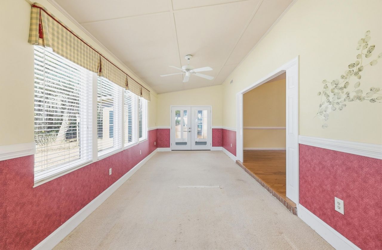 667 Bluebird Ln. Photo 18