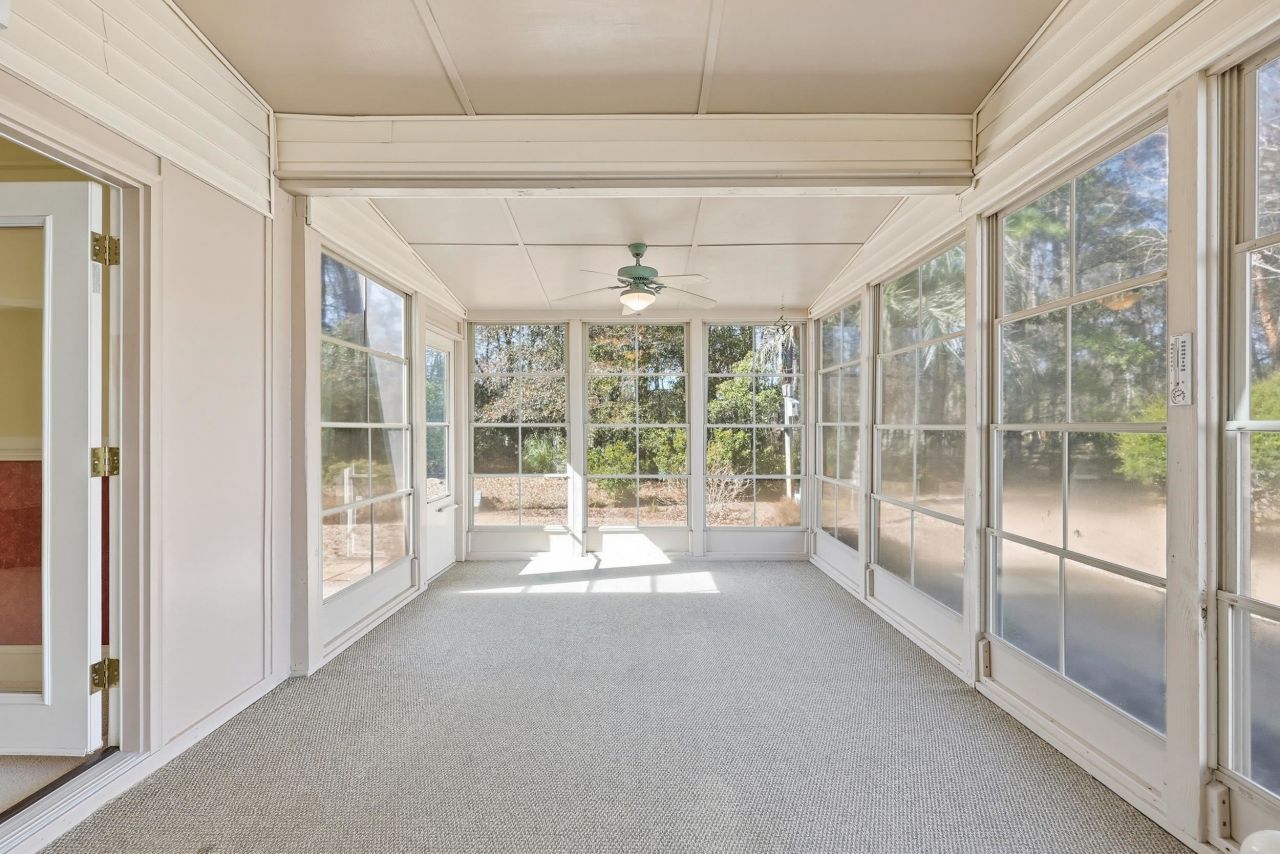 667 Bluebird Ln. Photo 21