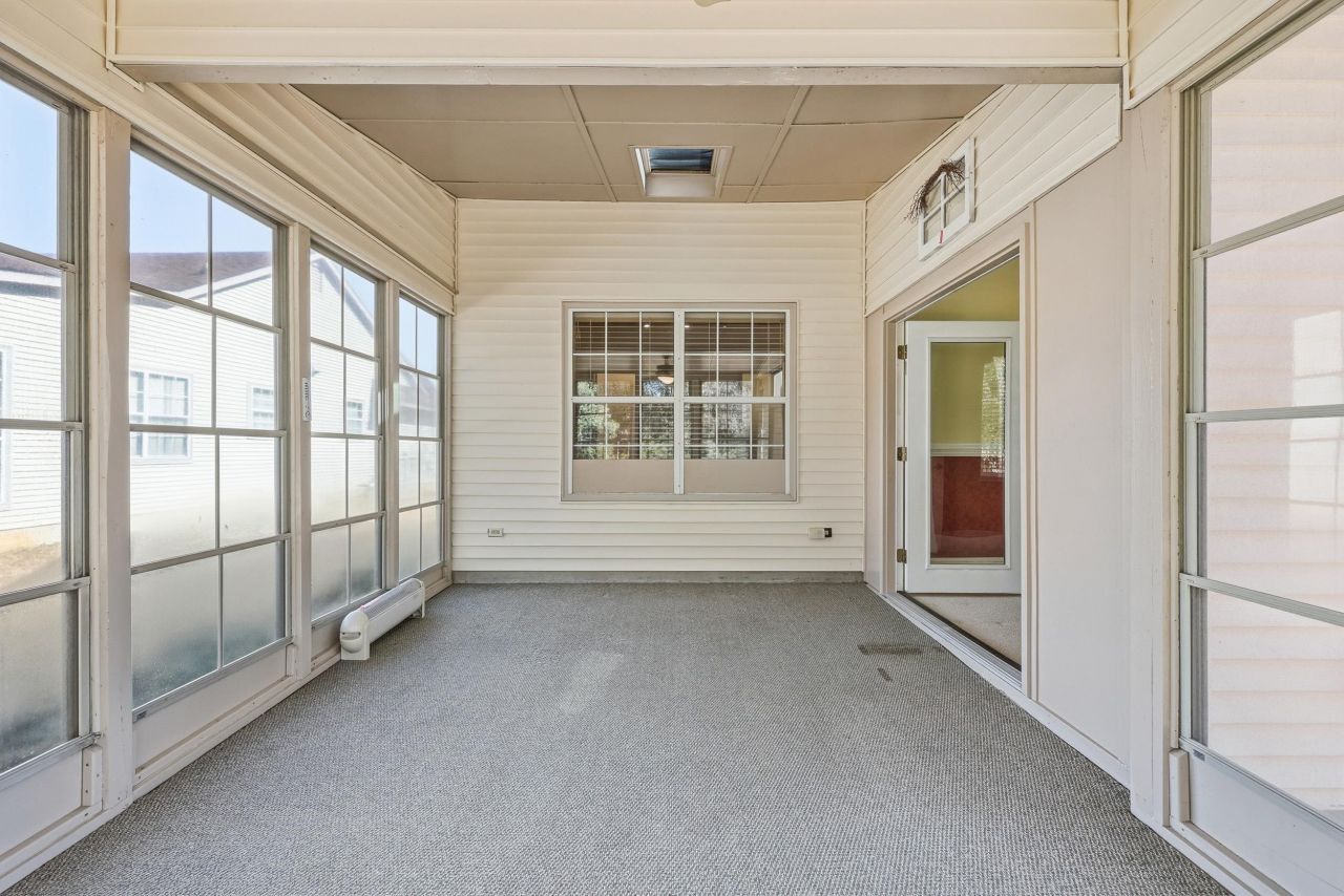 667 Bluebird Ln. Photo 22