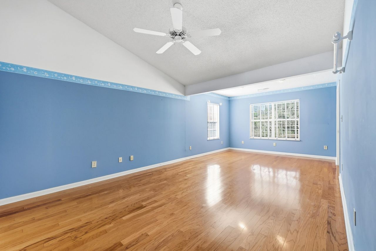 667 Bluebird Ln. Photo 24