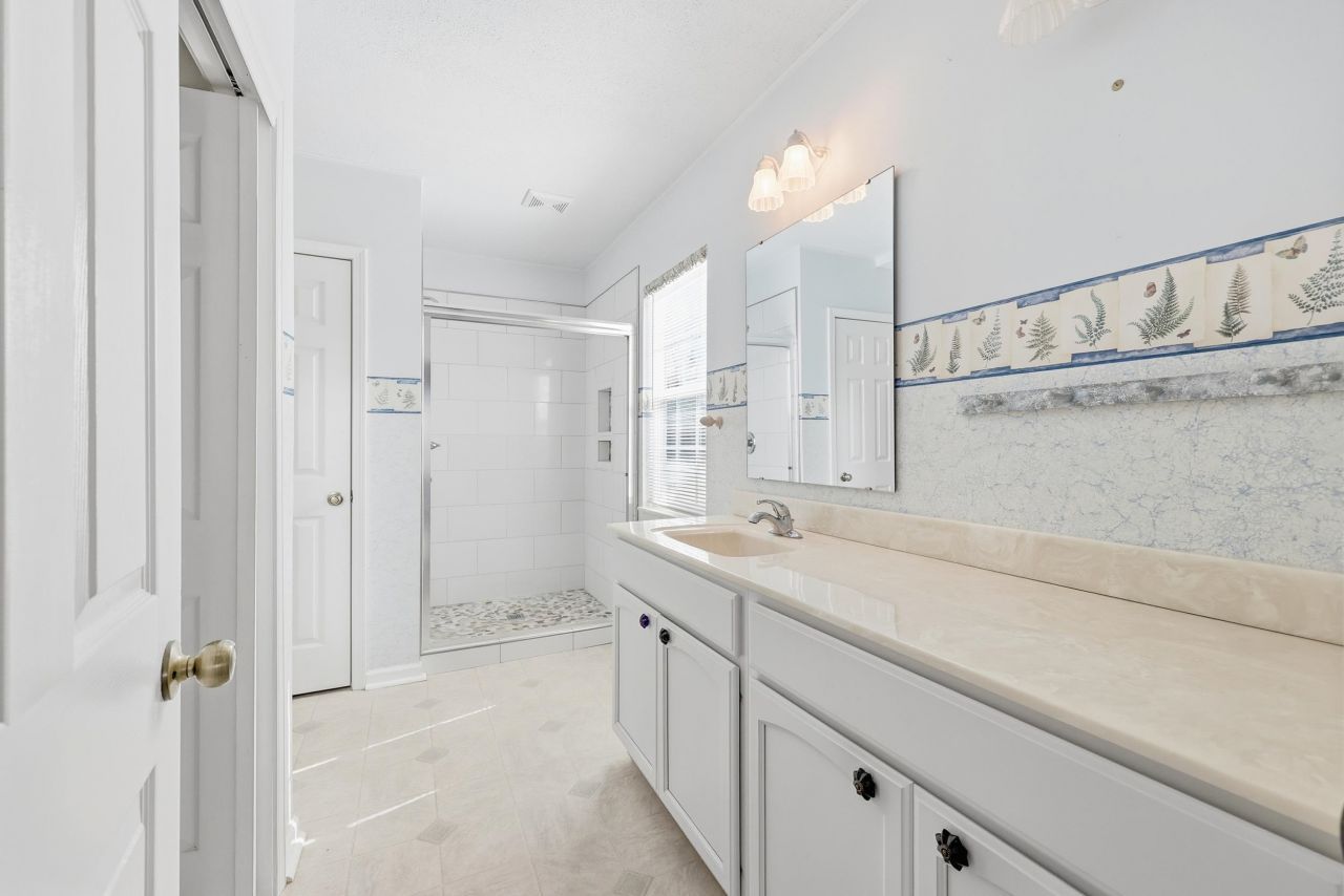 667 Bluebird Ln. Photo 29