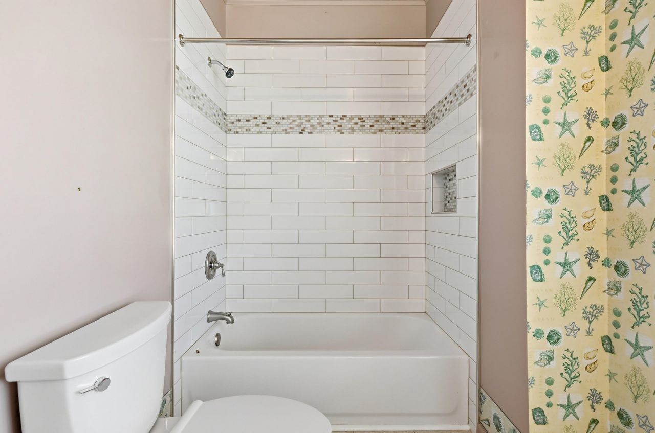 667 Bluebird Ln. Photo 33