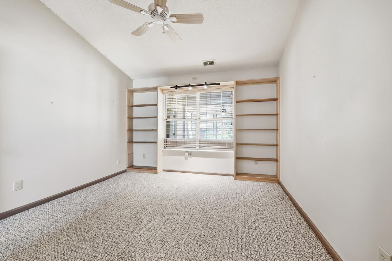 667 Bluebird Ln. Photo 38