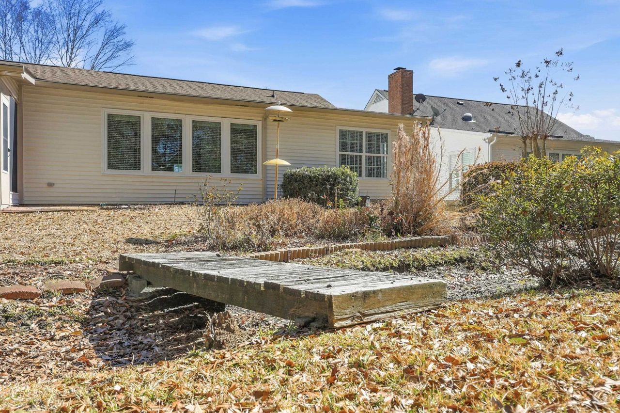 667 Bluebird Ln. Photo 43