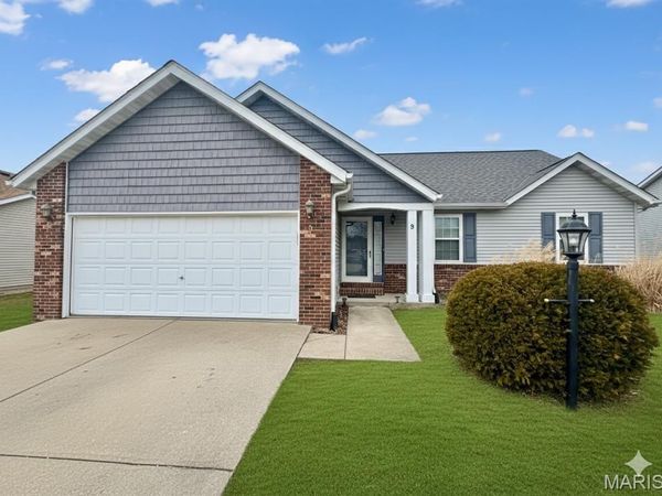 9 Jason Drive, Glen Carbon, IL 62034