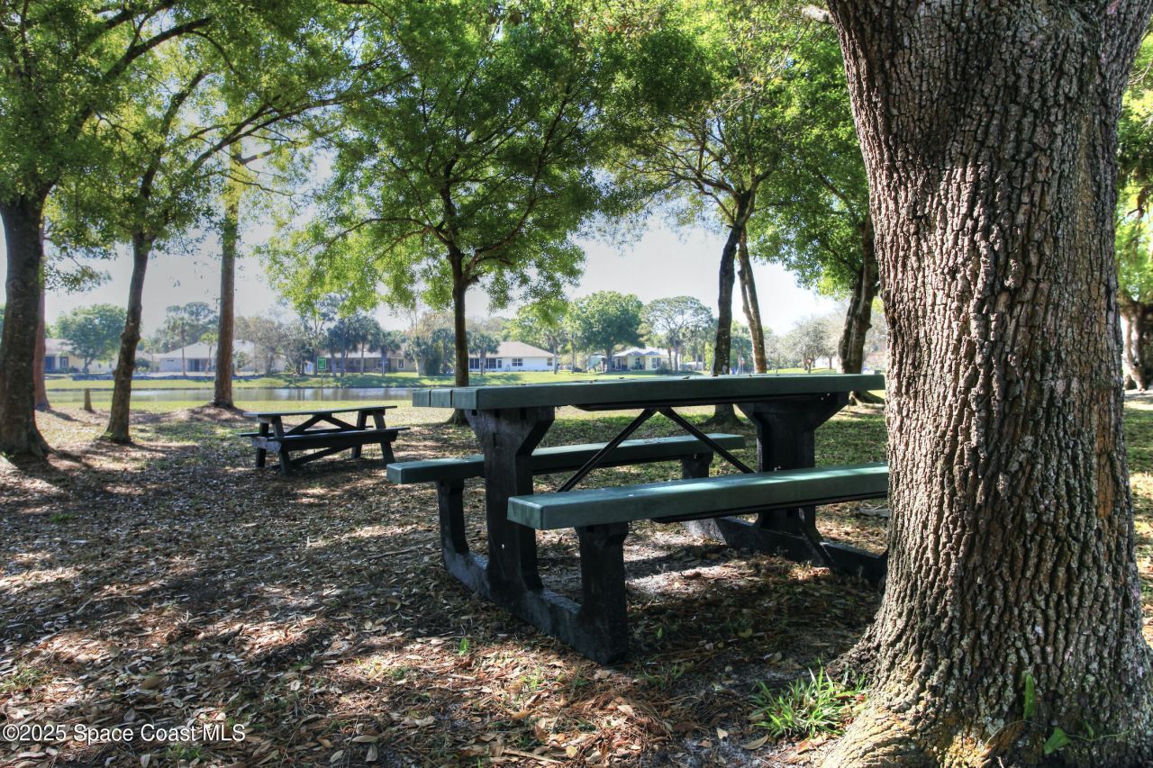 443 Lanfair Avenue, Sebastian, FL 32958 Photo