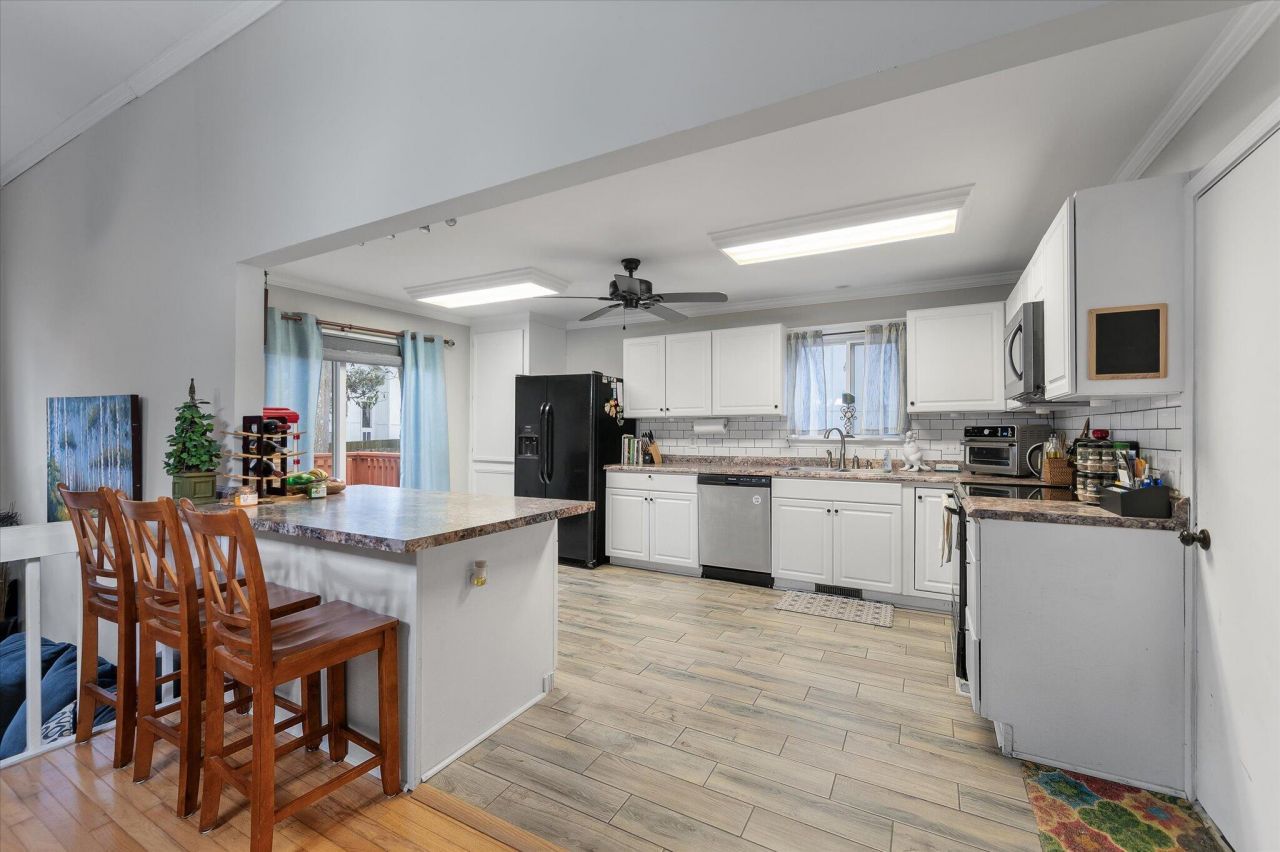 123 Lancer Drive Photo 11