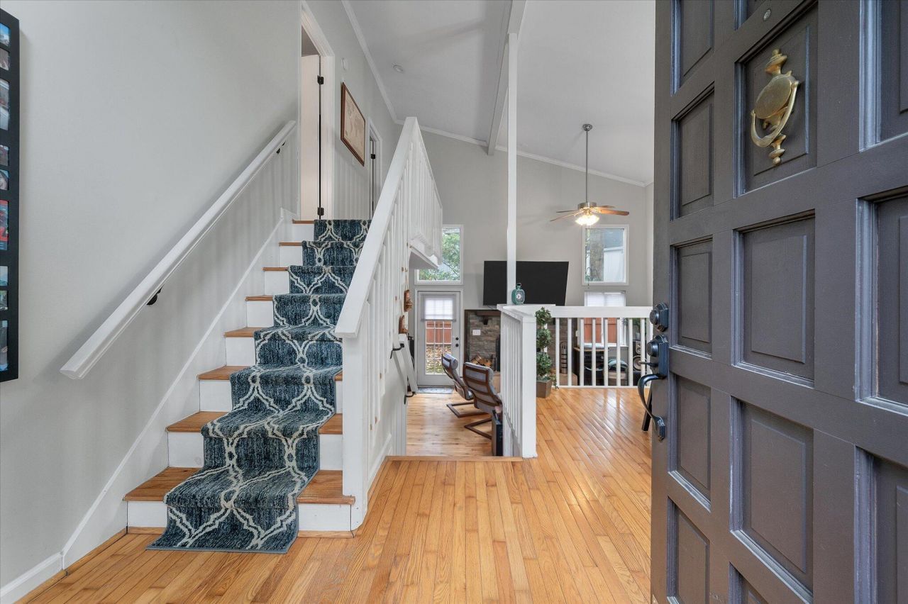 123 Lancer Drive Photo 3