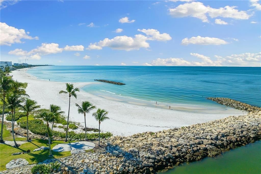 2171 Gulf Shore Blvd N, Unit 201, Naples, FL 34102 Photo