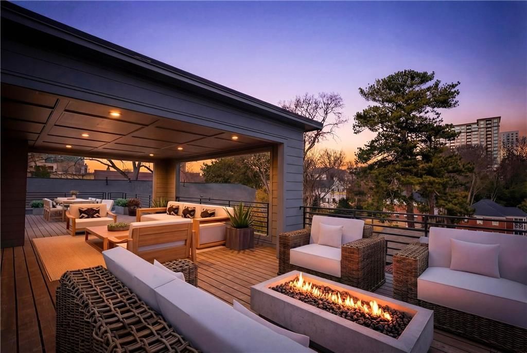 2713 Southwell Street Ne, Atlanta, GA 30305 Main Photo