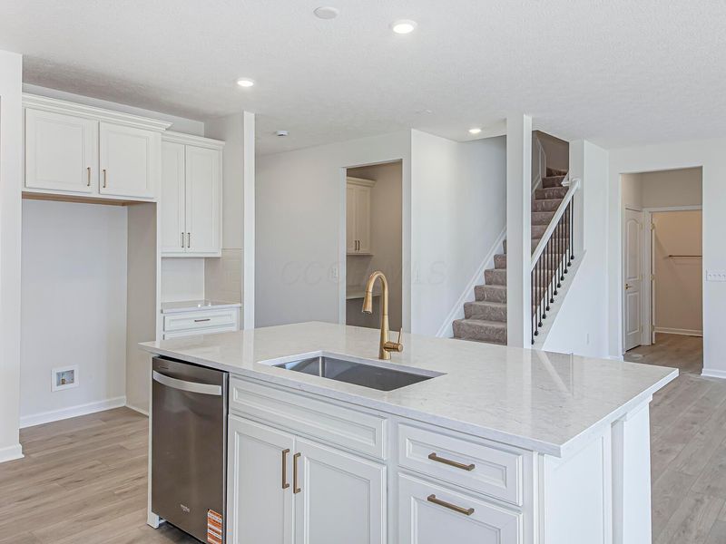 6331 Lampone Drive, Unit Lot 310, Hilliard, OH 43026 Photo 5