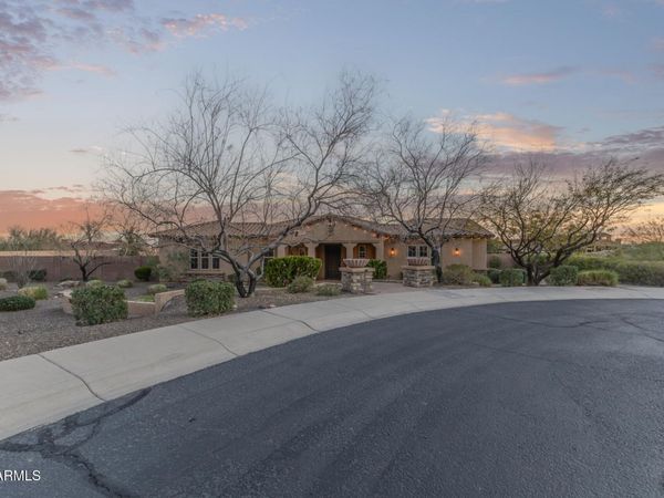 8691 W QUESTA Drive, Peoria, AZ 85383