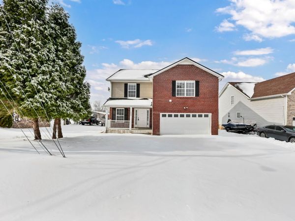 1540 Buchanon Dr, Clarksville, TN 37042