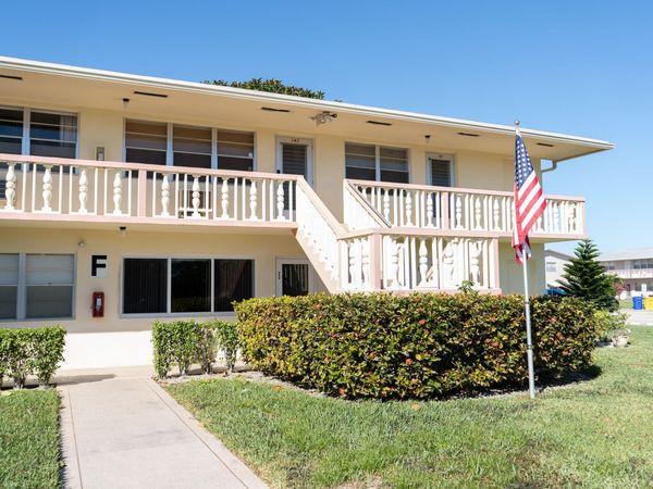 131 Easthampton F, West Palm Beach, FL 33417