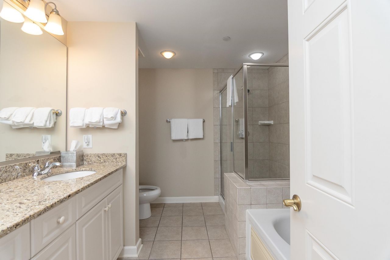 9994 Beach Club Dr. Photo 24