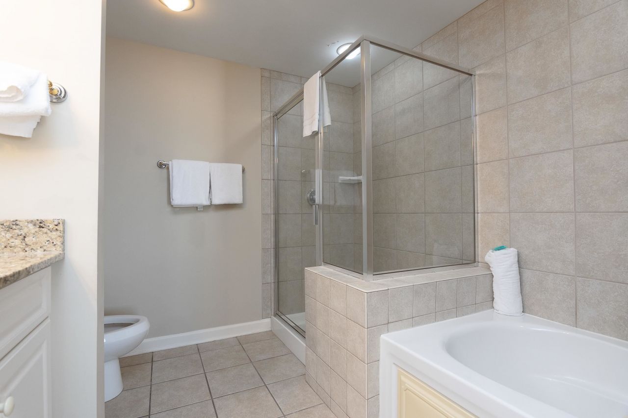 9994 Beach Club Dr. Photo 25