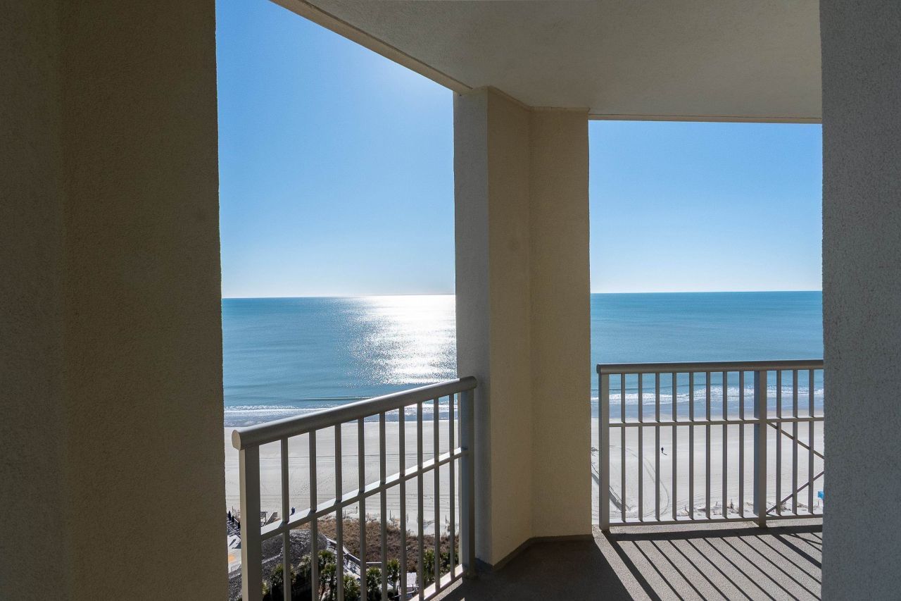 9994 Beach Club Dr. Photo 31