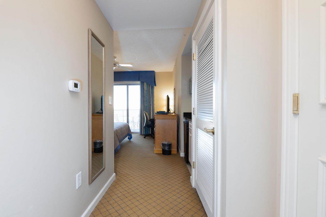 9994 Beach Club Dr. Photo 38